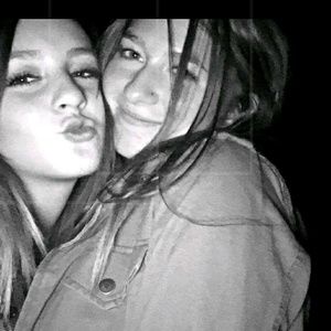 Meet your Posher, Khari